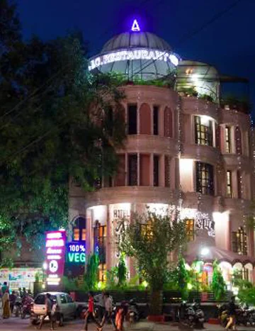 Russian Escorts in Hotel FabHotel Santoor Indore